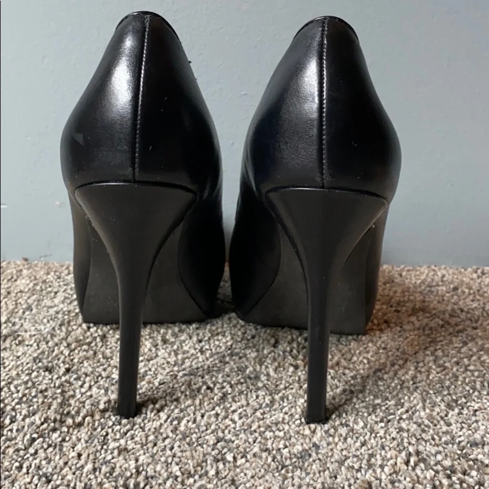 548 Black heels‎ - Picture 3 of 4